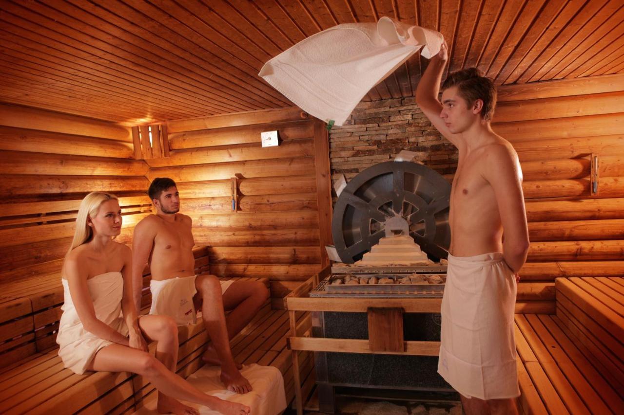 Spa Hotel Lanterna Velké Karlovice Eksteriør billede