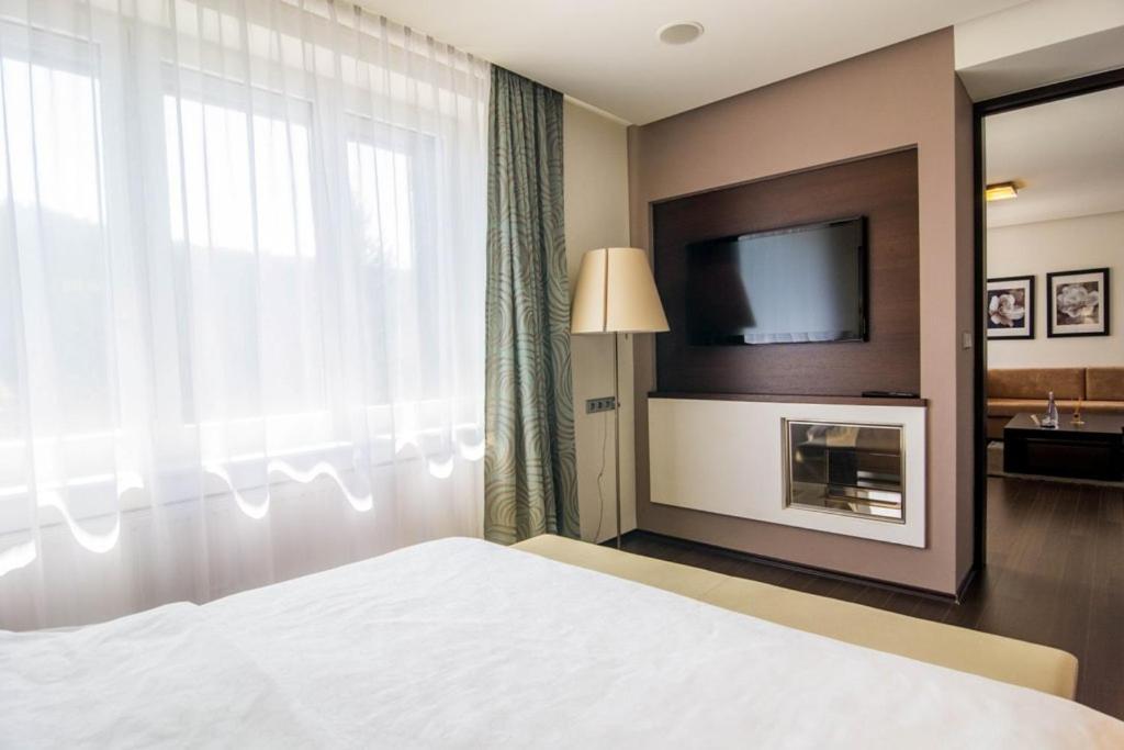 Spa Hotel Lanterna Velké Karlovice Eksteriør billede