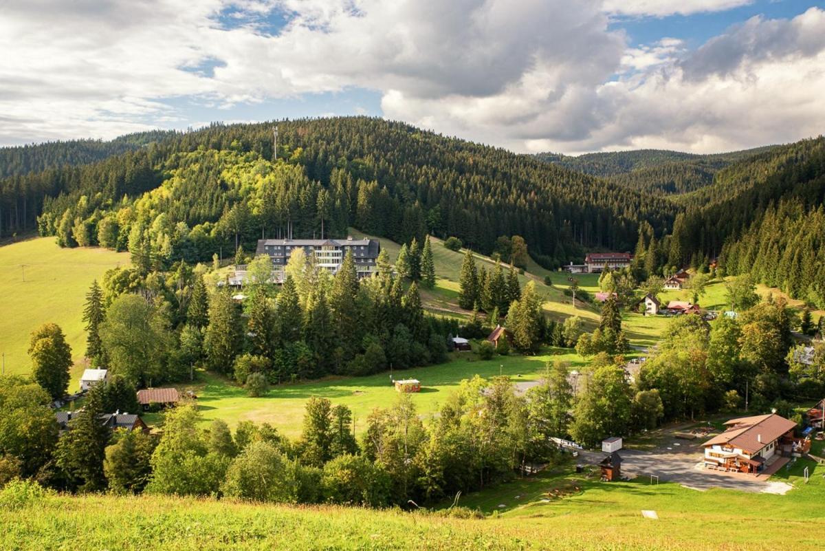 Spa Hotel Lanterna Velké Karlovice Eksteriør billede
