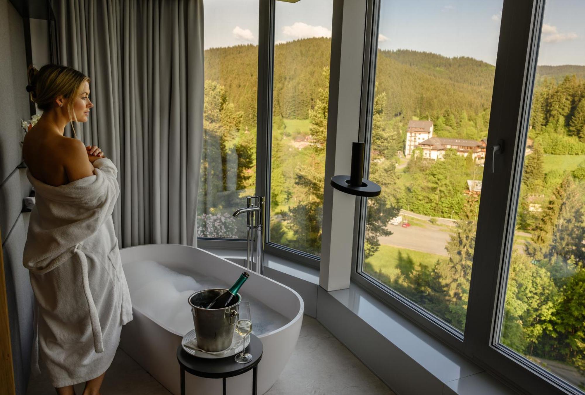 Spa Hotel Lanterna Velké Karlovice Eksteriør billede