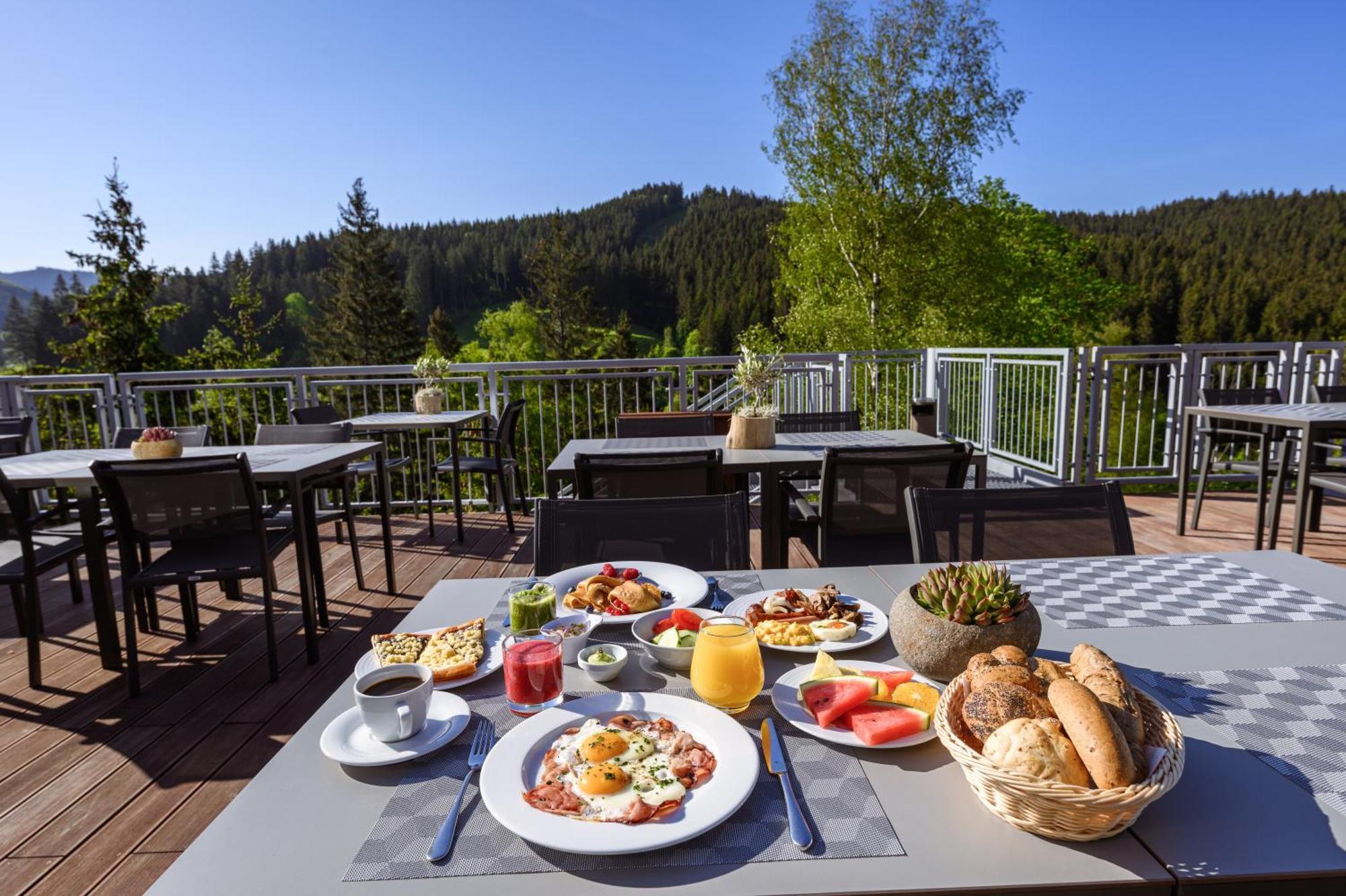 Spa Hotel Lanterna Velké Karlovice Eksteriør billede